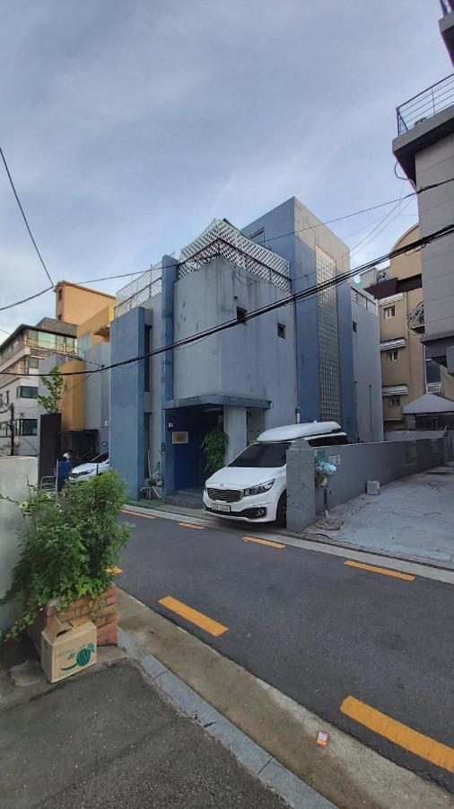 Buzz Guesthouse Hostel Seoul Bagian luar foto