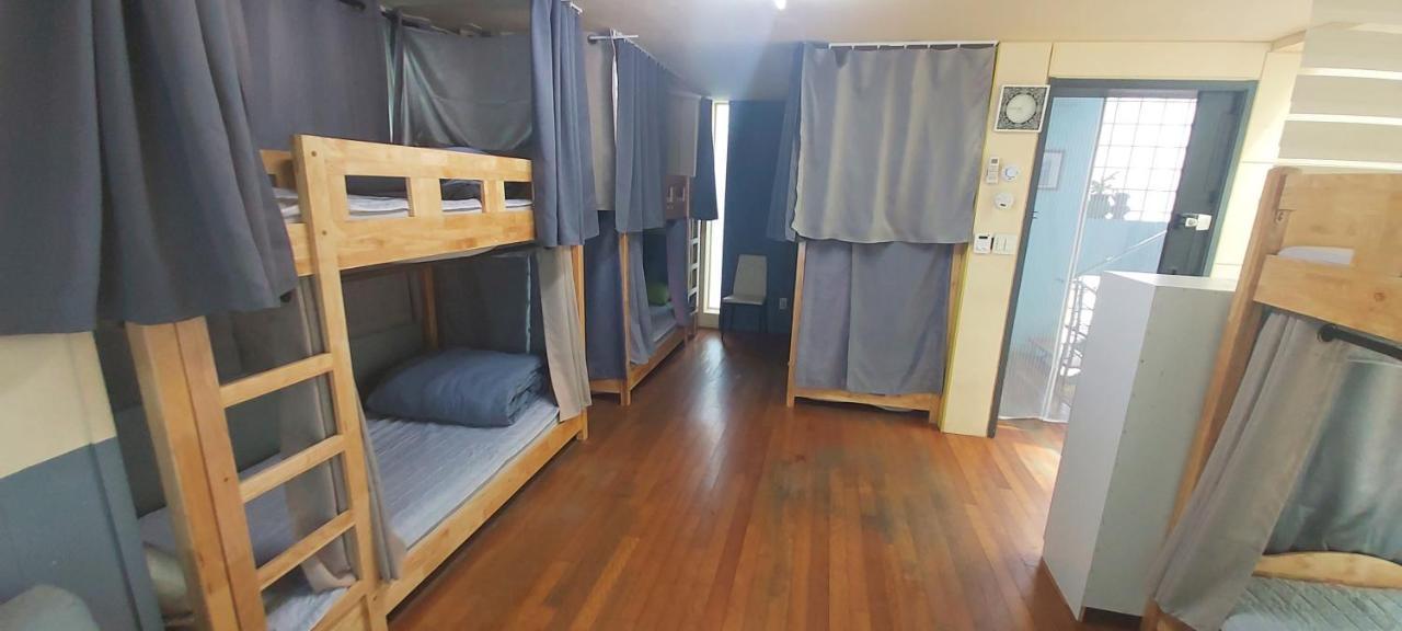 Buzz Guesthouse Hostel Seoul Bagian luar foto
