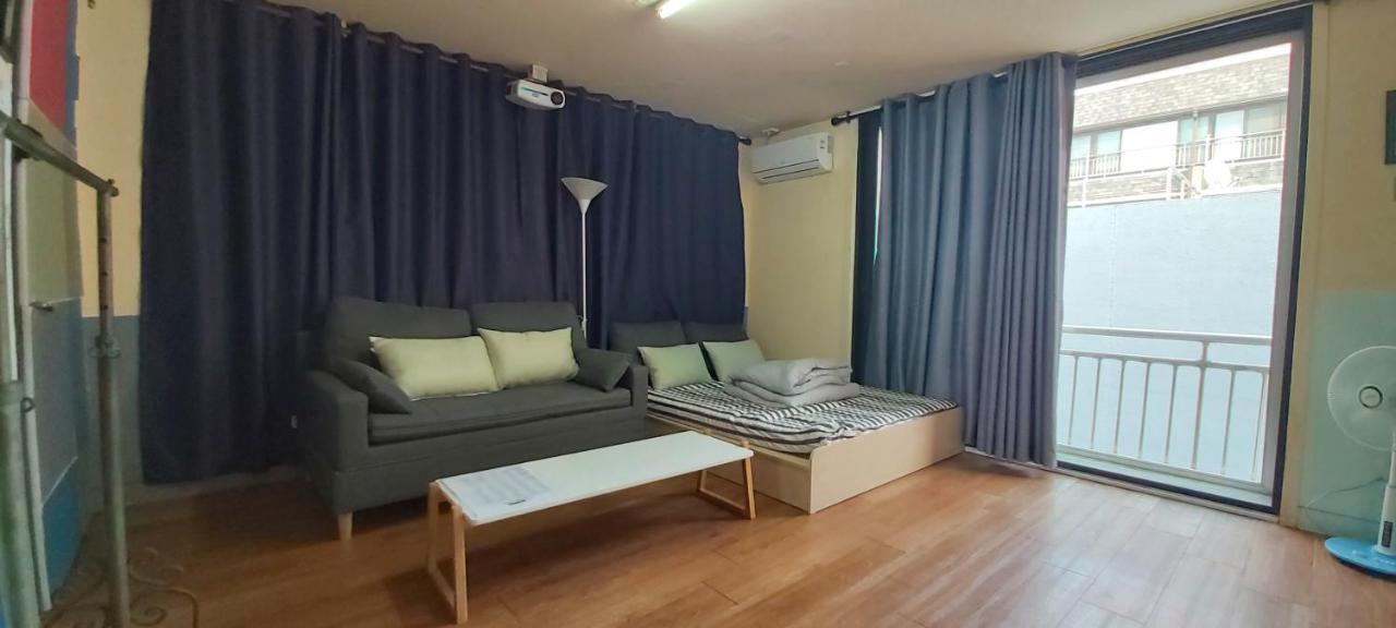 Buzz Guesthouse Hostel Seoul Bagian luar foto